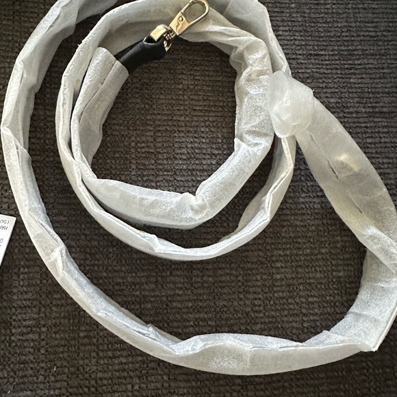 Kate spade free BJ cat earrings and other betsey Johnson. - Picture 12 of 12